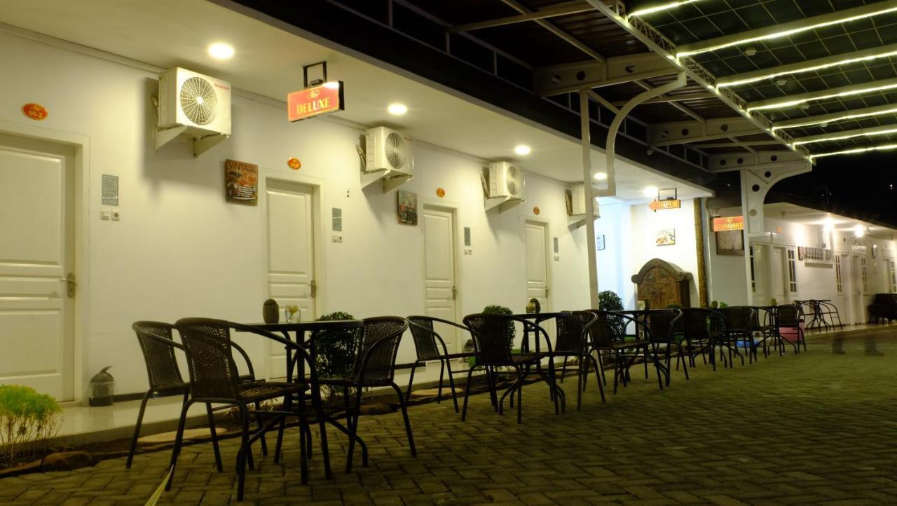 Sultan Guesthouse ตุลุงอากุง ภายนอก รูปภาพ
