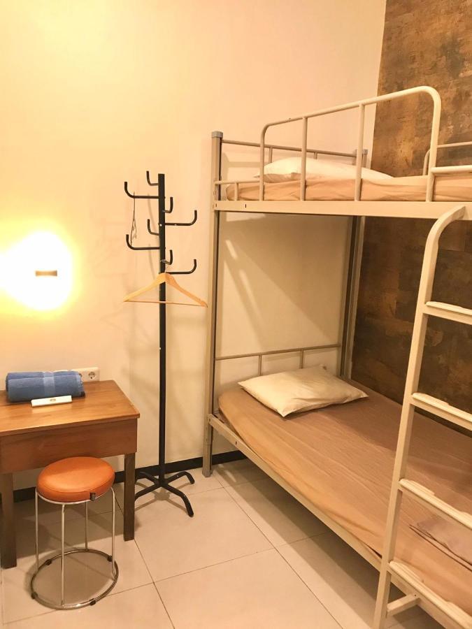 Sultan Guesthouse ตุลุงอากุง ภายนอก รูปภาพ
