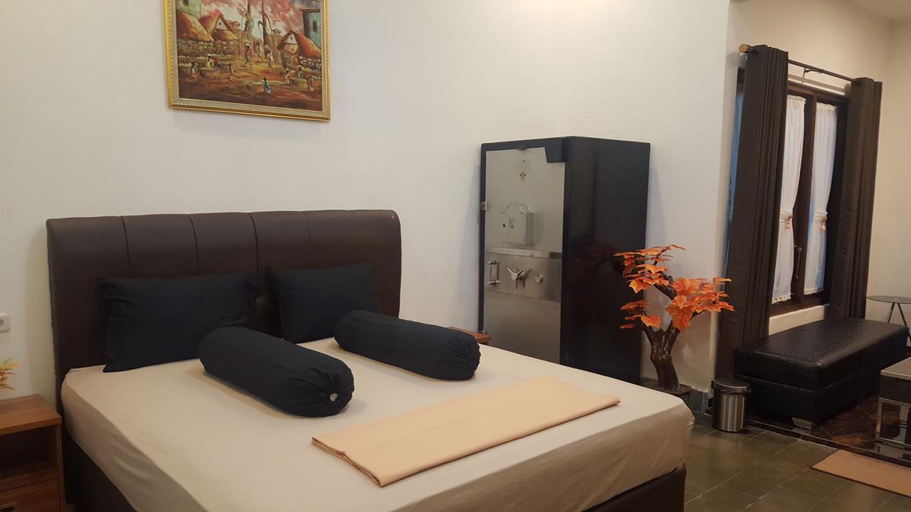 Sultan Guesthouse ตุลุงอากุง ภายนอก รูปภาพ